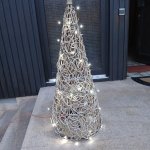 Lichterkegel 1.jpeg Lichterkegel 1.jpeg