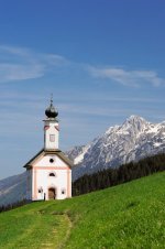 70353196-Kapelle-vor-Gebirgskulisse-Lesachtal-Kaernten-oesterreich-Europa.jpg 70353196-Kapelle-vor-Gebirgskulisse-Lesachtal-Kaernten-oesterreich-Europa.jpg
